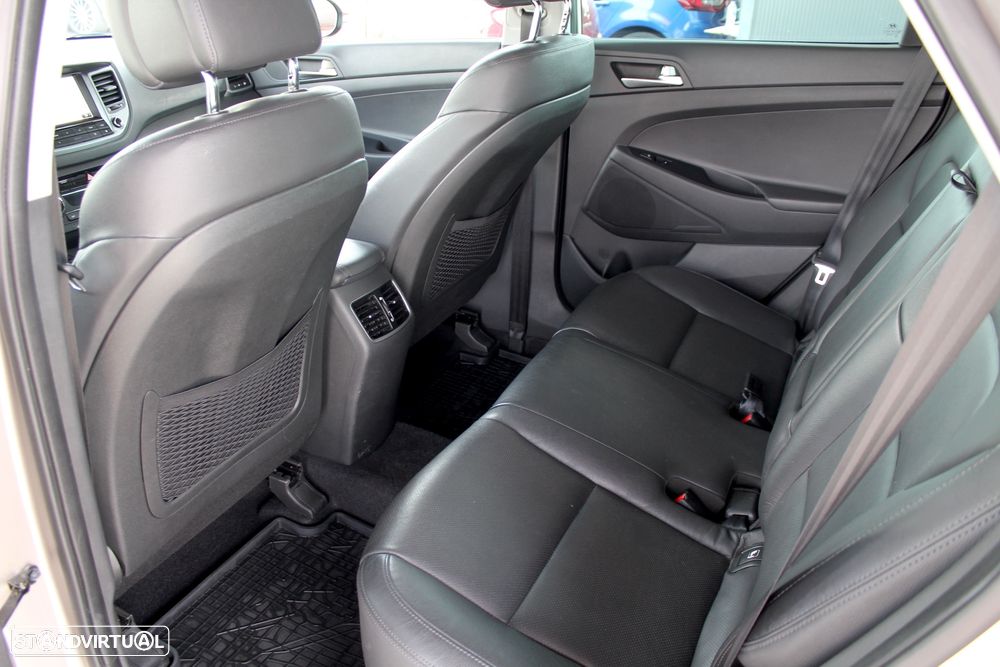 Hyundai Tucson 1.7 CRDi Executive - 8