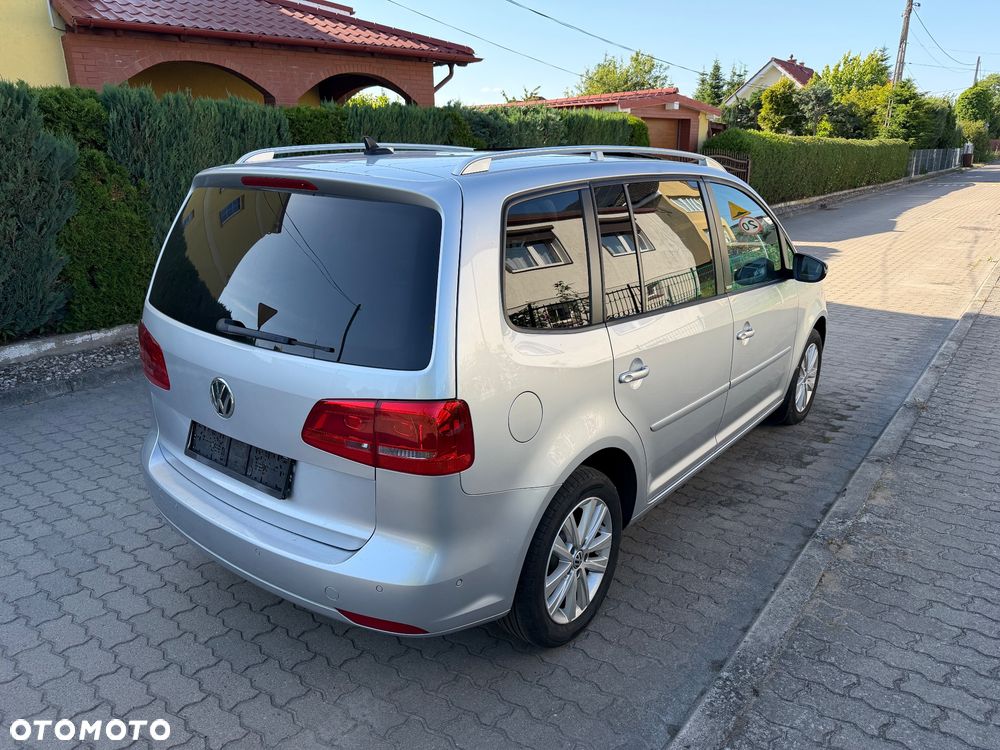 Volkswagen Touran 2.0 TDI DPF DSG STYLE - 5