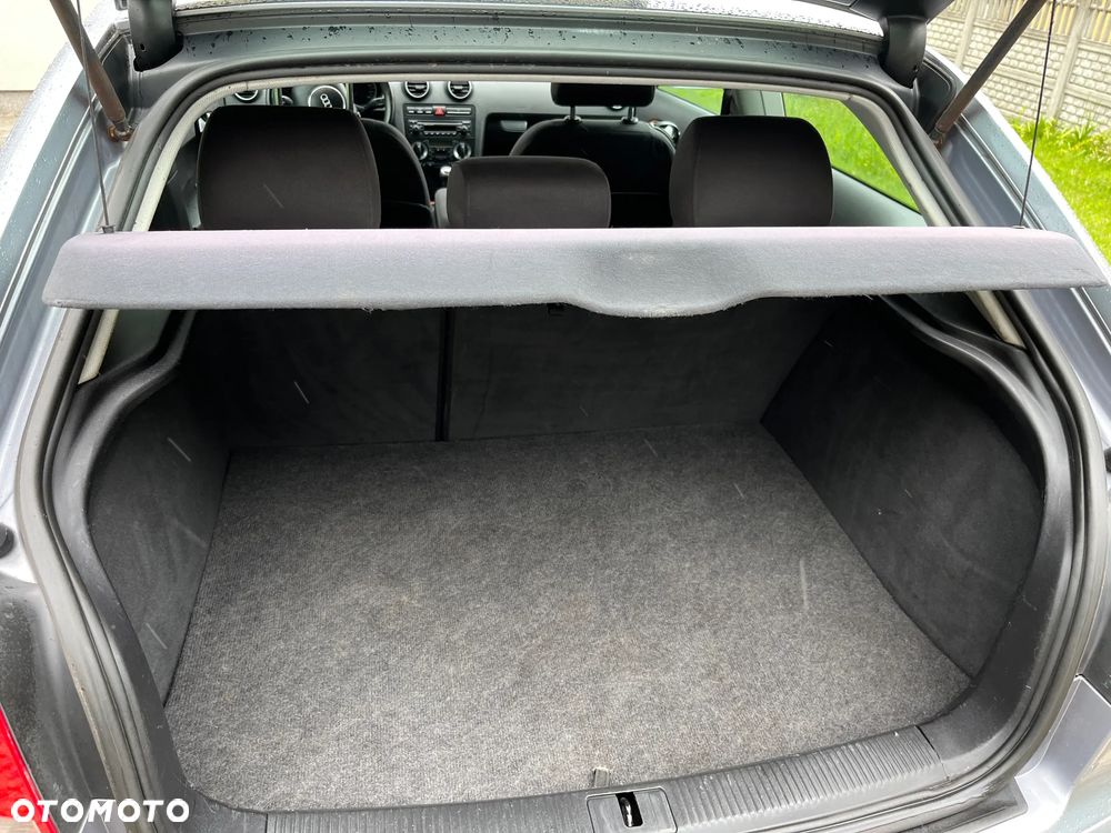 Audi A3 3-drzwiowe 1.6 Ambiente - 19