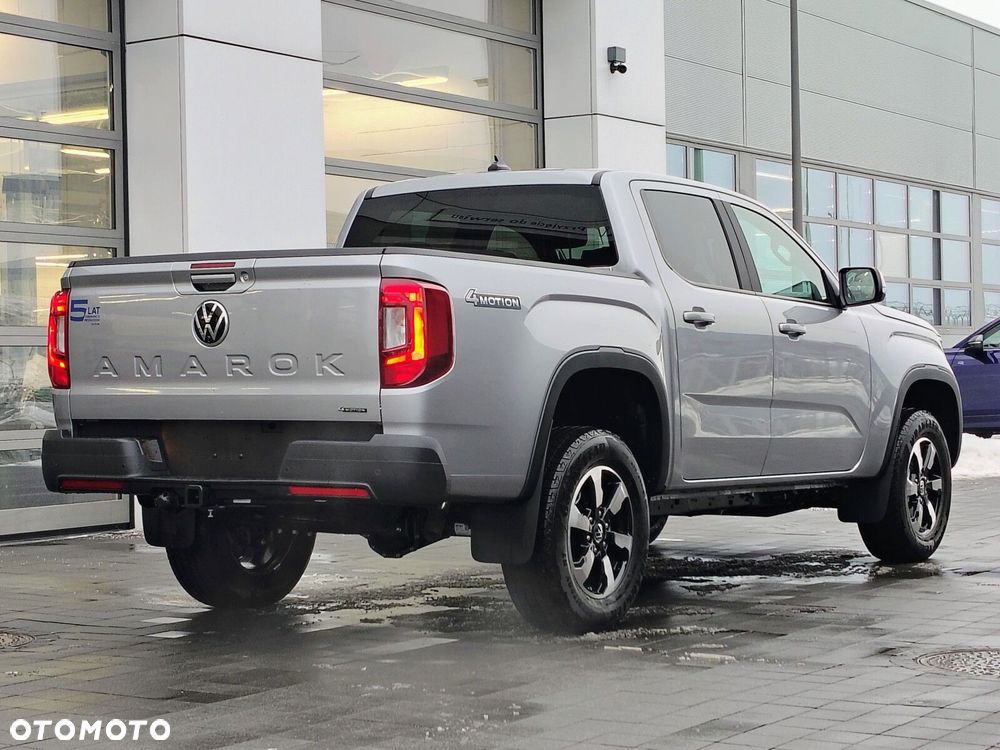 Volkswagen Amarok Life silnik: 2.0 TDI 205 KM / skrzynia biegów: 10-biegowa automatyczna 4MOTION rozstaw osi: 3270 mm - 6