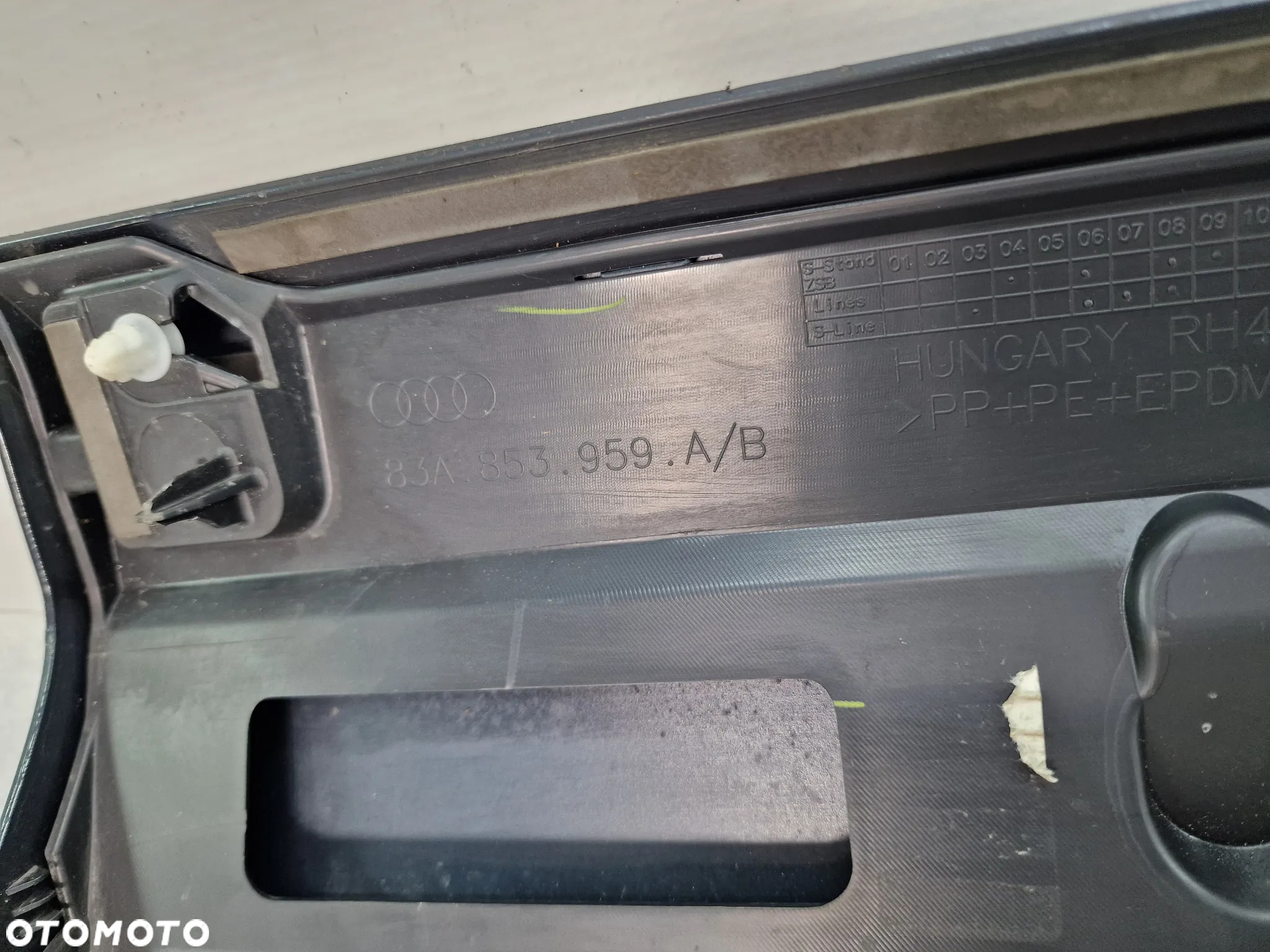AUDI Q3 II 83A 18- LEWA LISTWA DRZWI PRZEDNIA PRZÓD , NR 83A853959A/B , NR AUKCJI LD24 - 7
