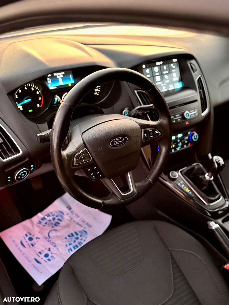 Ford Focus 1.5 EcoBoost Start-Stopp-System Titanium - 9