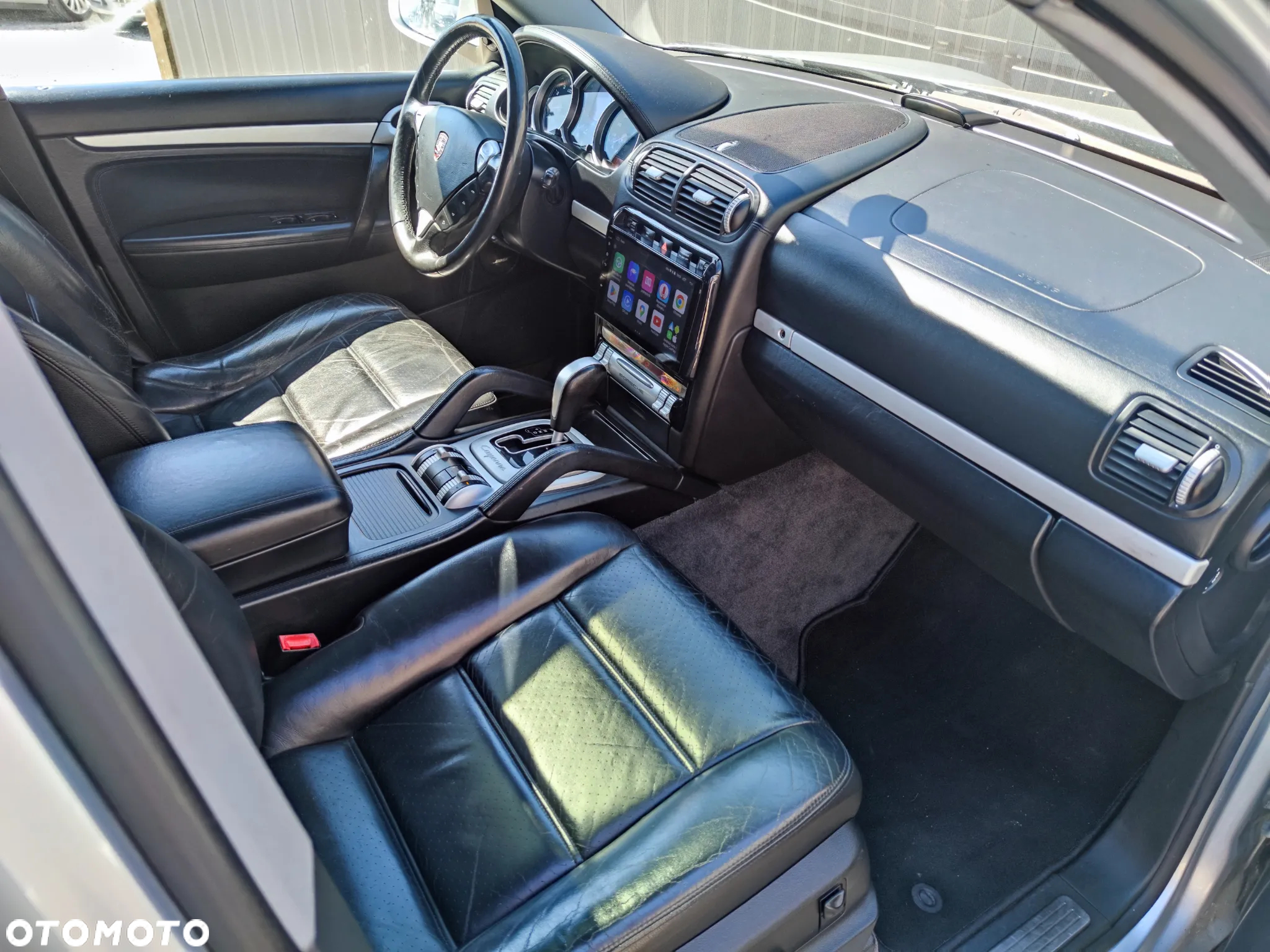 Porsche Cayenne - 32