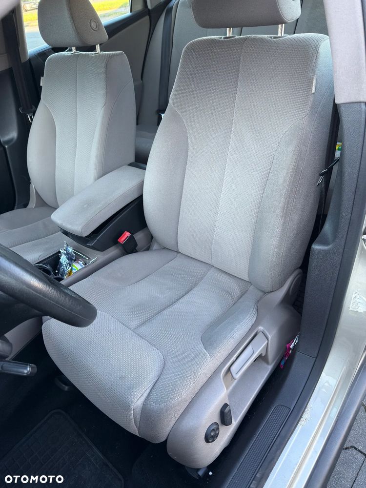 Volkswagen Passat 1.9 TDI Comfortline - 6