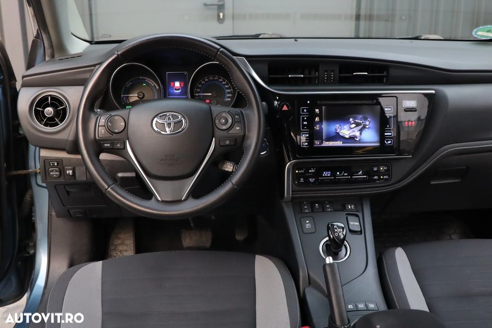 Toyota Auris 1.8 VVT-i Hybrid Automatik Design Edition - 37