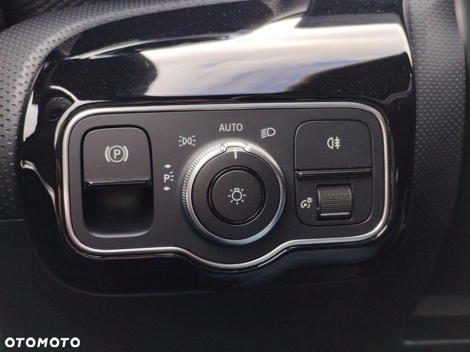 Mercedes-Benz CLA - 19