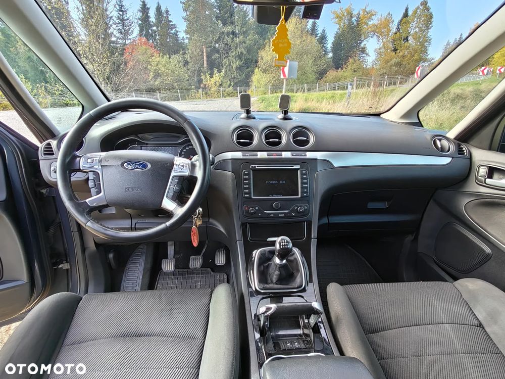 Ford Galaxy - 7