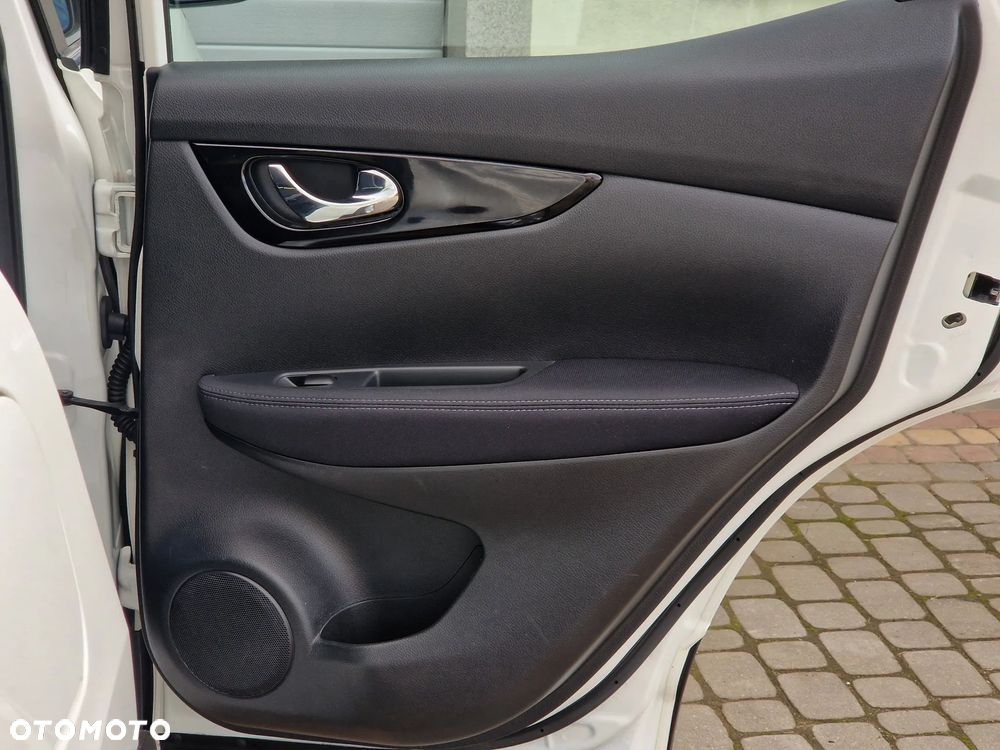 Nissan Qashqai 1.6 DIG-T 360 - 24