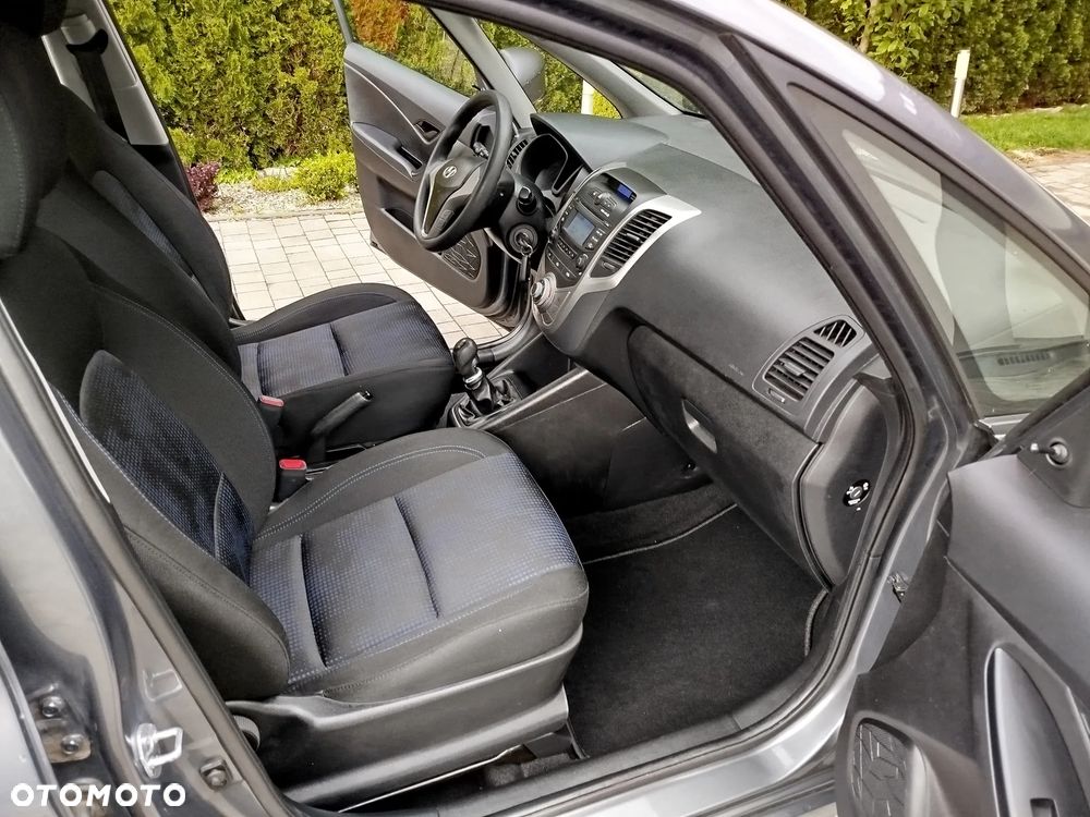 Hyundai ix20 1.4 blue Trend - 26