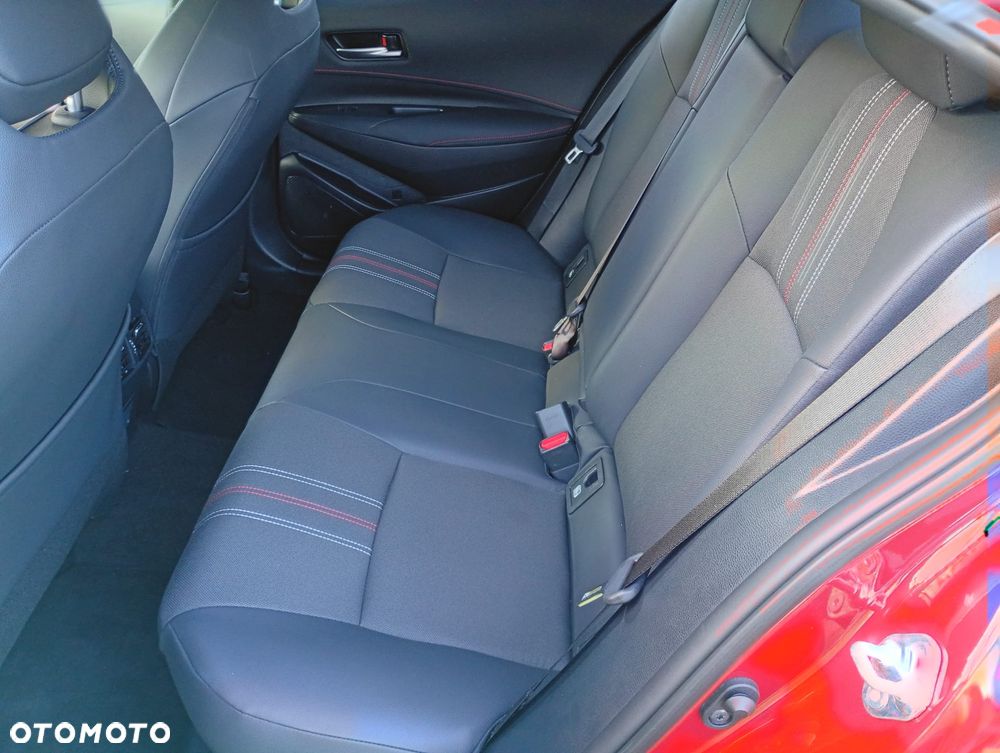 Toyota Corolla 1.8 Hybrid GR Sport - 28