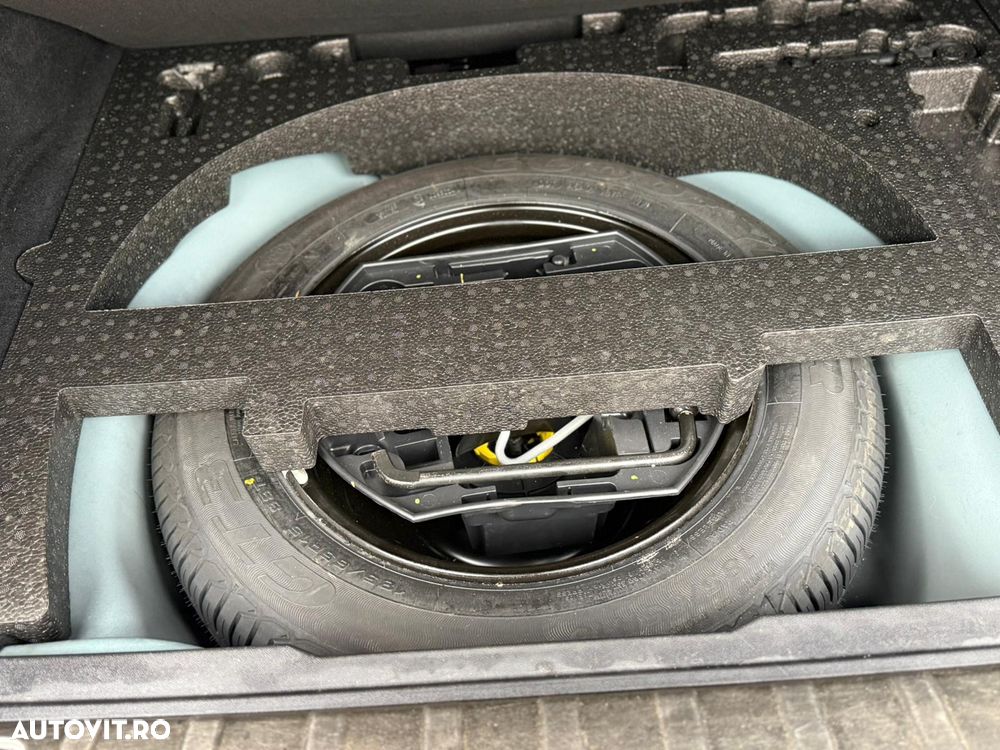 Peugeot 2008 1.2 L PureTech Allure - 26