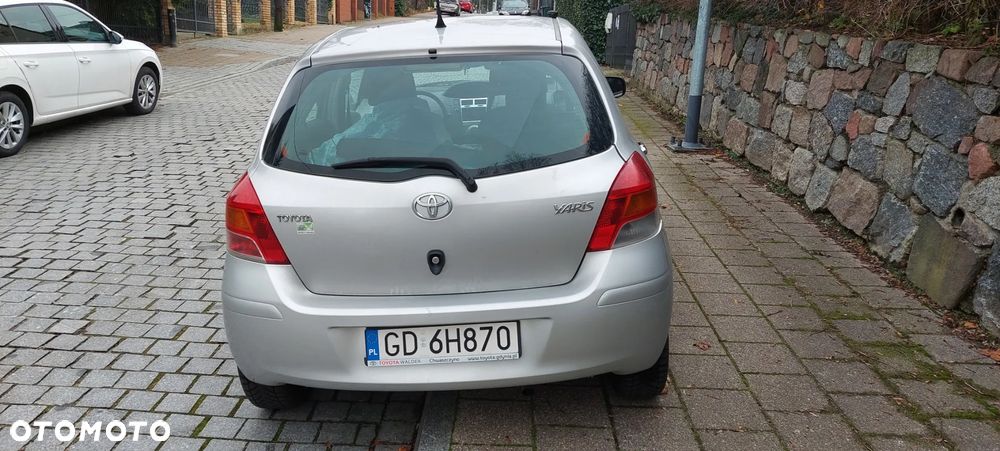 Toyota Yaris 1.33 Prestige - 5