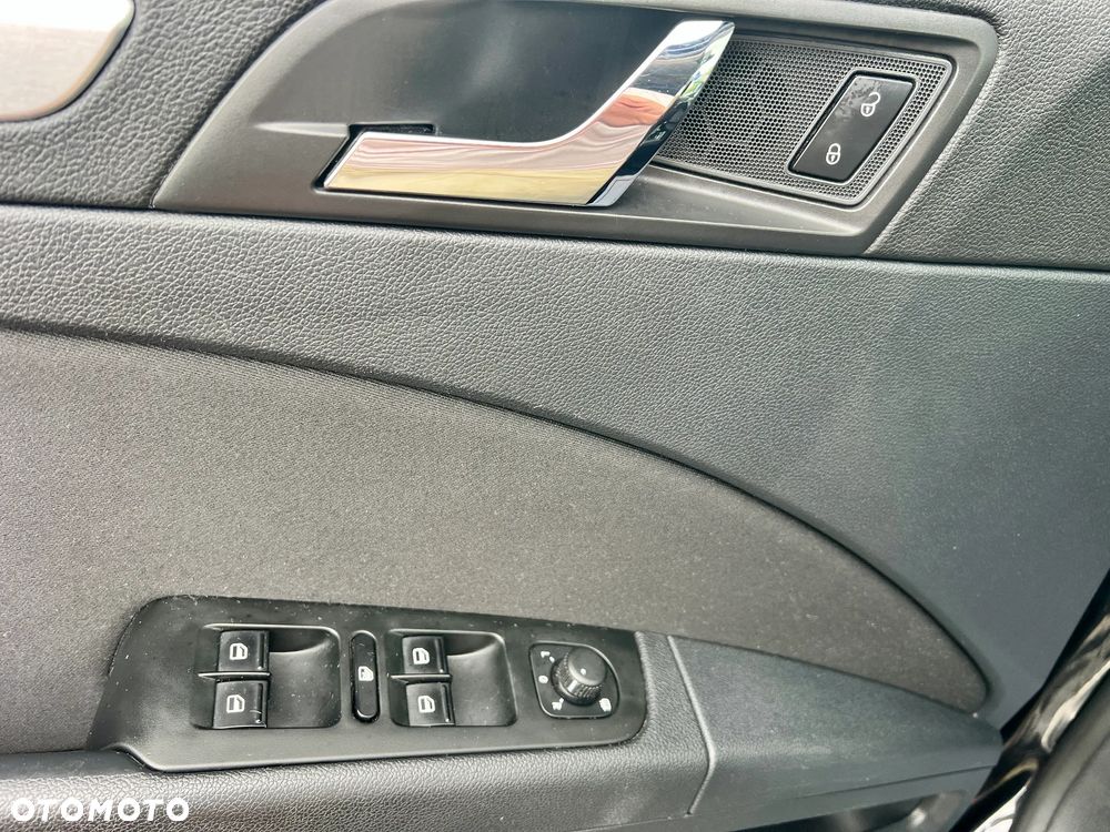 Skoda Superb 2.0 TDI Comfort DSG - 17
