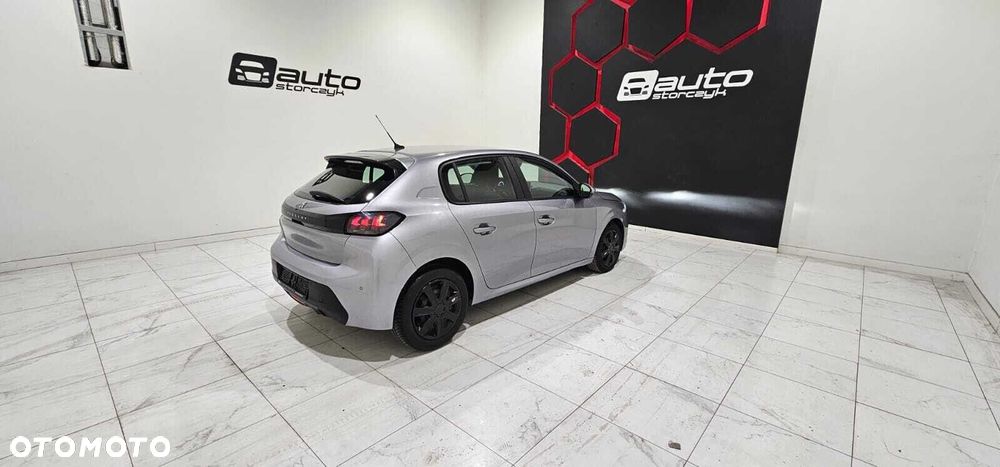 Peugeot 208 - 4