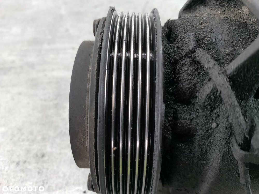 POMPA, SPRĘŻARKA KLIMATYZACJI VOLVO XC90 ( 02-14 ) 8708581 2.4 D5 - 5