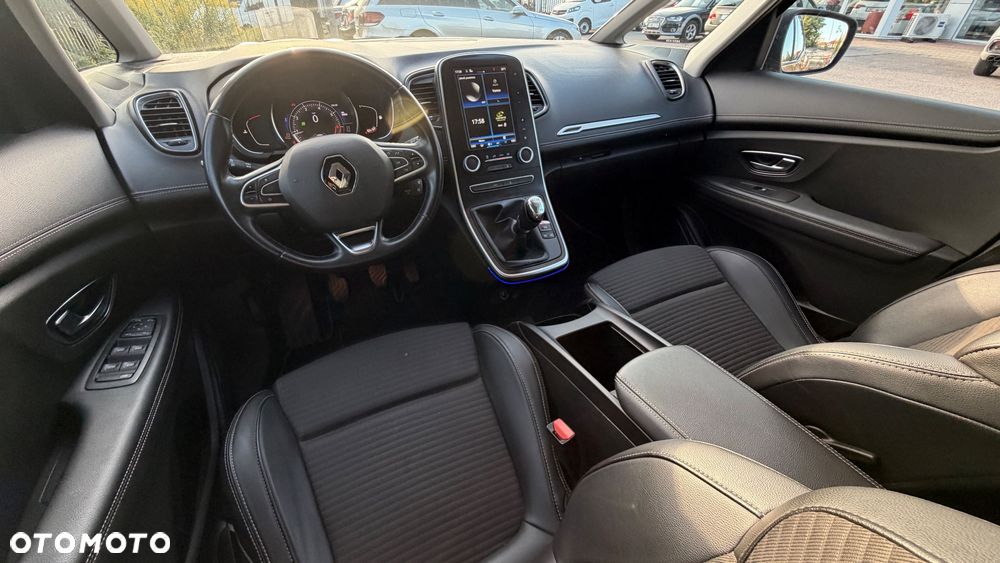 Renault Scenic - 16