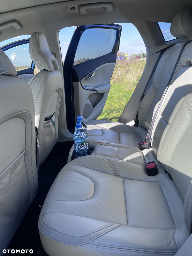 Volvo V40 T5 Drive-E Ocean Race - 7