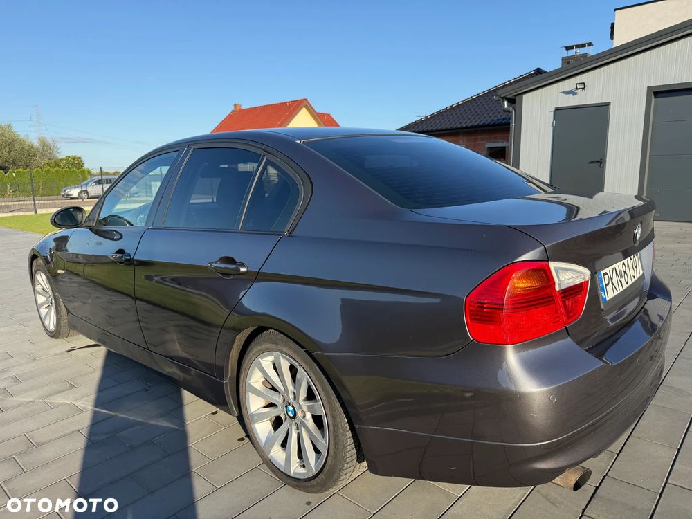 BMW Seria 3 320i - 8