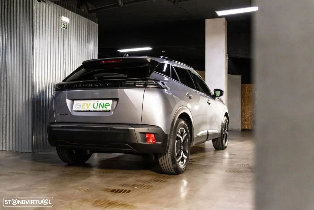 Peugeot e-2008 54 kWh Allure - 11