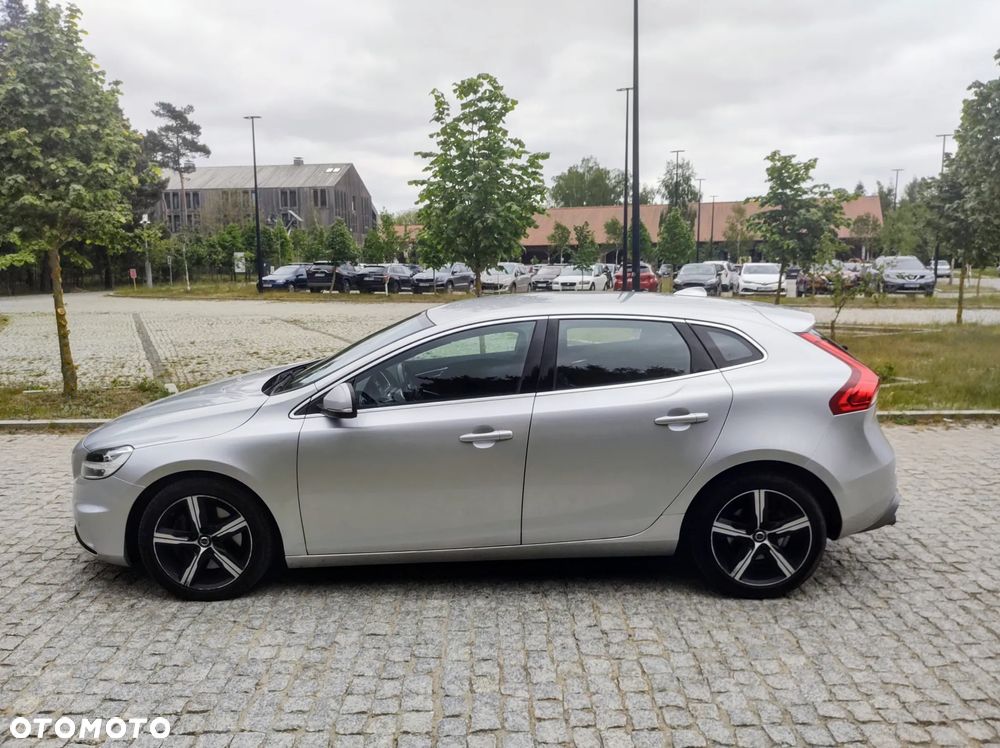 Volvo V40 D2 Drive-E R-Design Momentum - 7