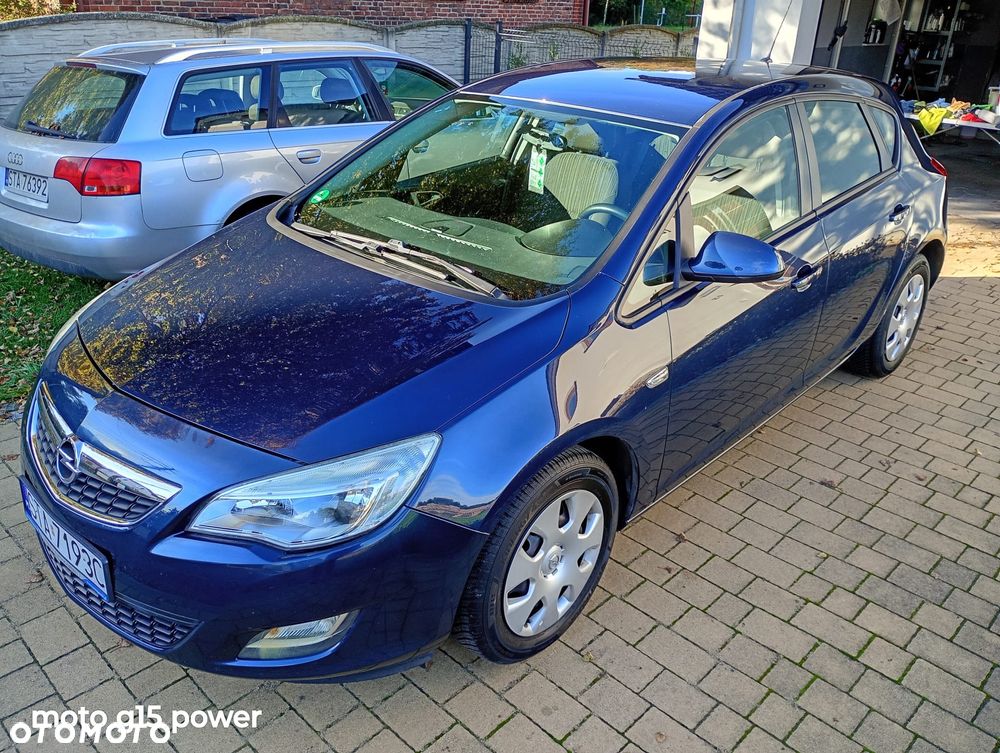Opel Astra IV 1.6 Essentia - 2