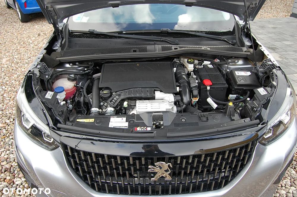Peugeot 2008 PureTech 130 EAT8 Allure - 33