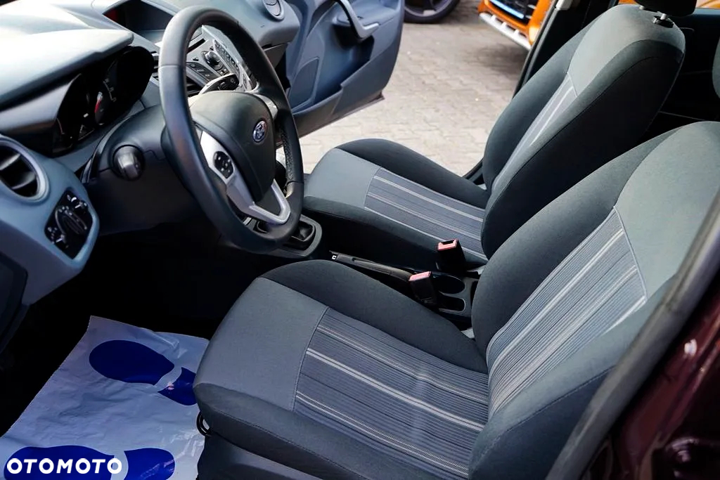 Ford Fiesta - 12
