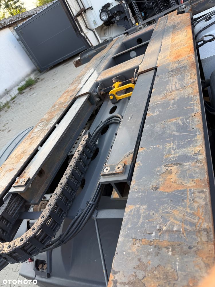 Krone SD 40"-45" / 4100 kg / lekka / sprowadzona / oś podnoszona / Podkontenerowa / pod kontenerowa - 15
