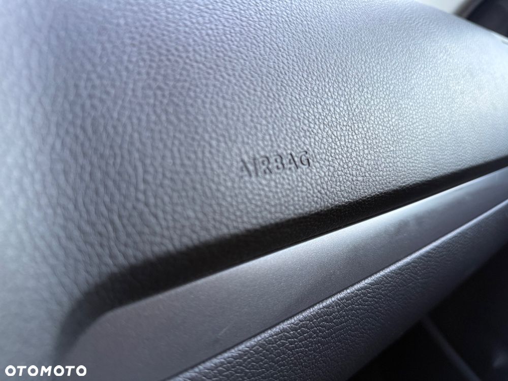 Volkswagen Golf 1.6 Comfortline - 27