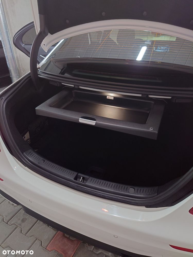 Mercedes-Benz Klasa E 300 9G-TRONIC - 12