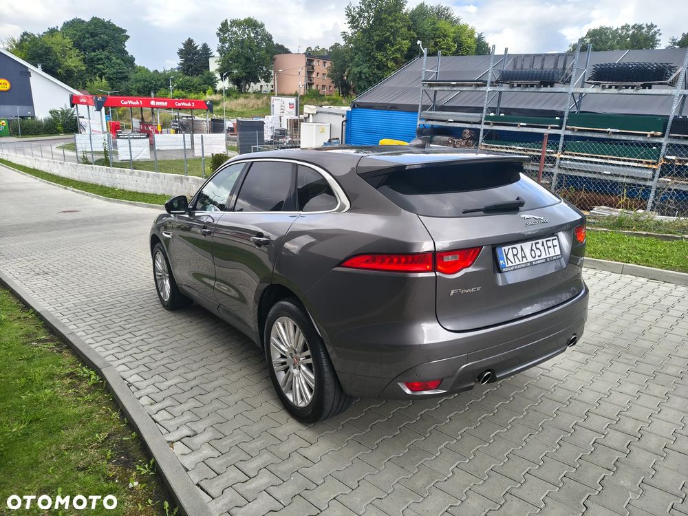 Jaguar F-Pace 2.0 i4D AWD Prestige - 4