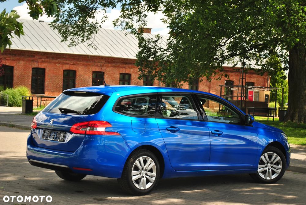 Peugeot 308 1.5 BlueHDi Active Pack Business S&S EAT8 - 9