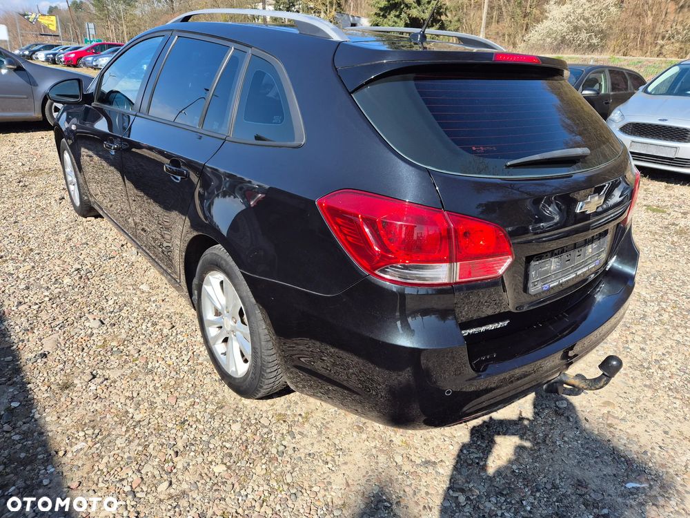 Chevrolet Cruze 1.6 - 4