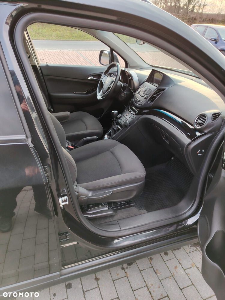 Chevrolet Orlando - 12