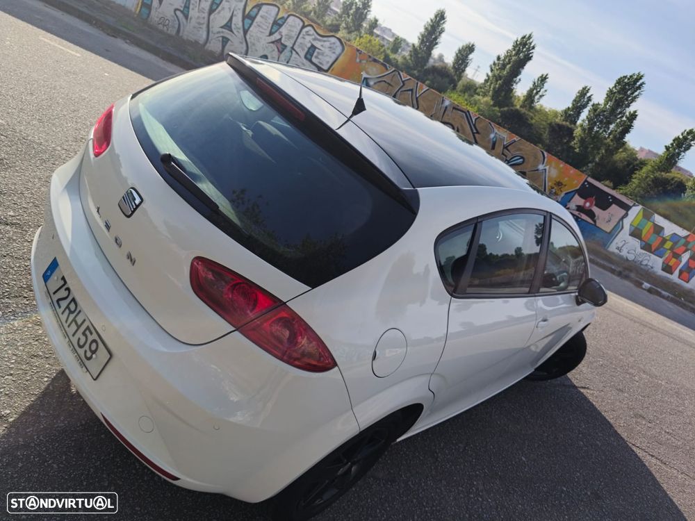 SEAT Leon 1.6 TDI DPF E-Ecomotive Reference Copa - 10