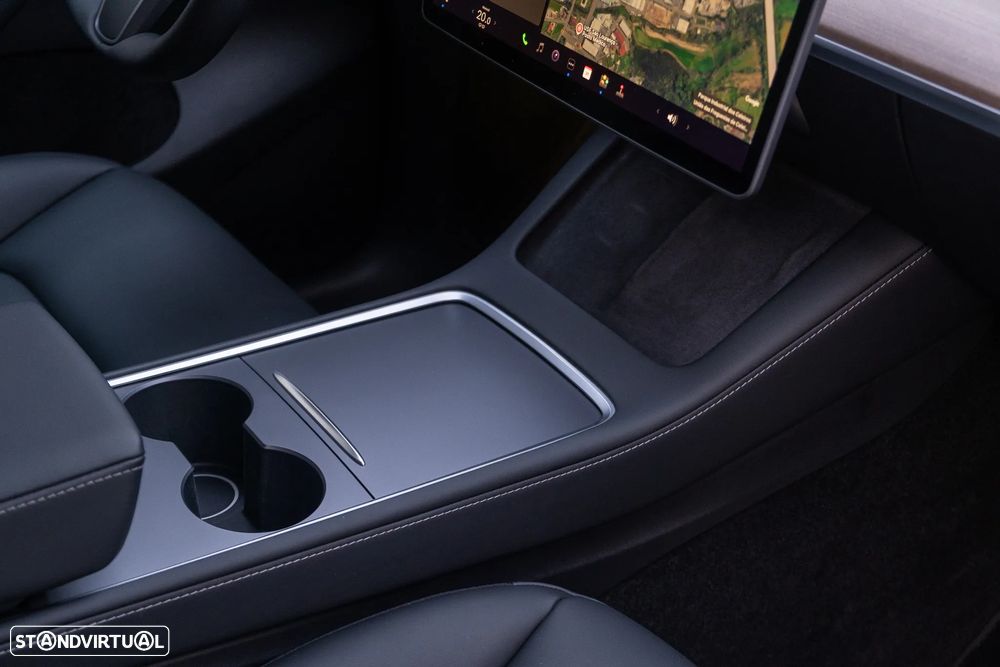 Tesla Model Y Long Range Dual Motor AWD - 39