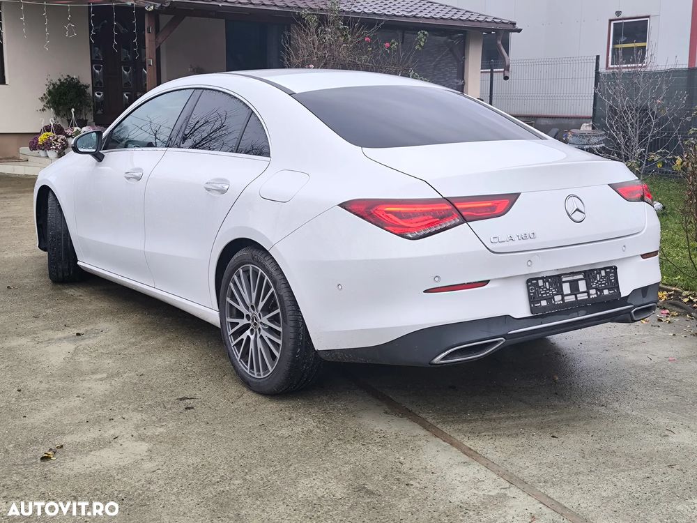 Mercedes-Benz CLA 180 7G-DCT Special Edition - 3