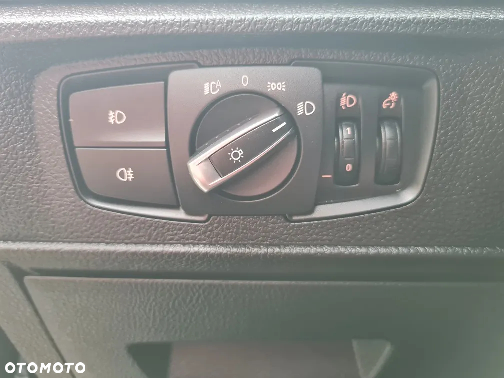 BMW Seria 1 116d - 27
