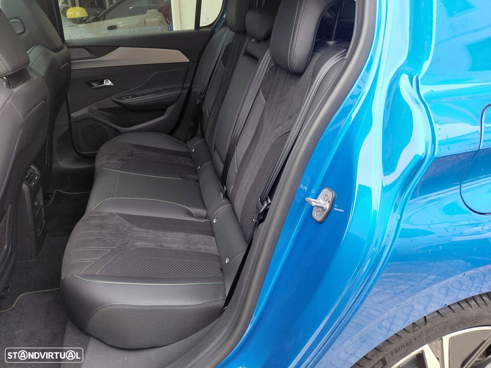 Peugeot 308 1.6 Hybrid GT Pack e-EAT8 - 19