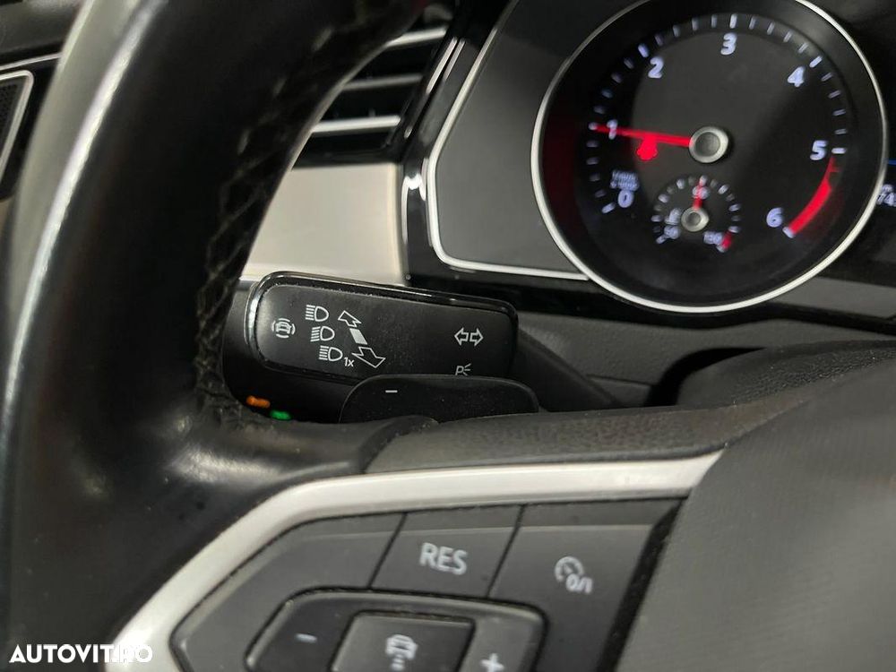 Volkswagen Passat 2.0 TDI DSG Highline - 23