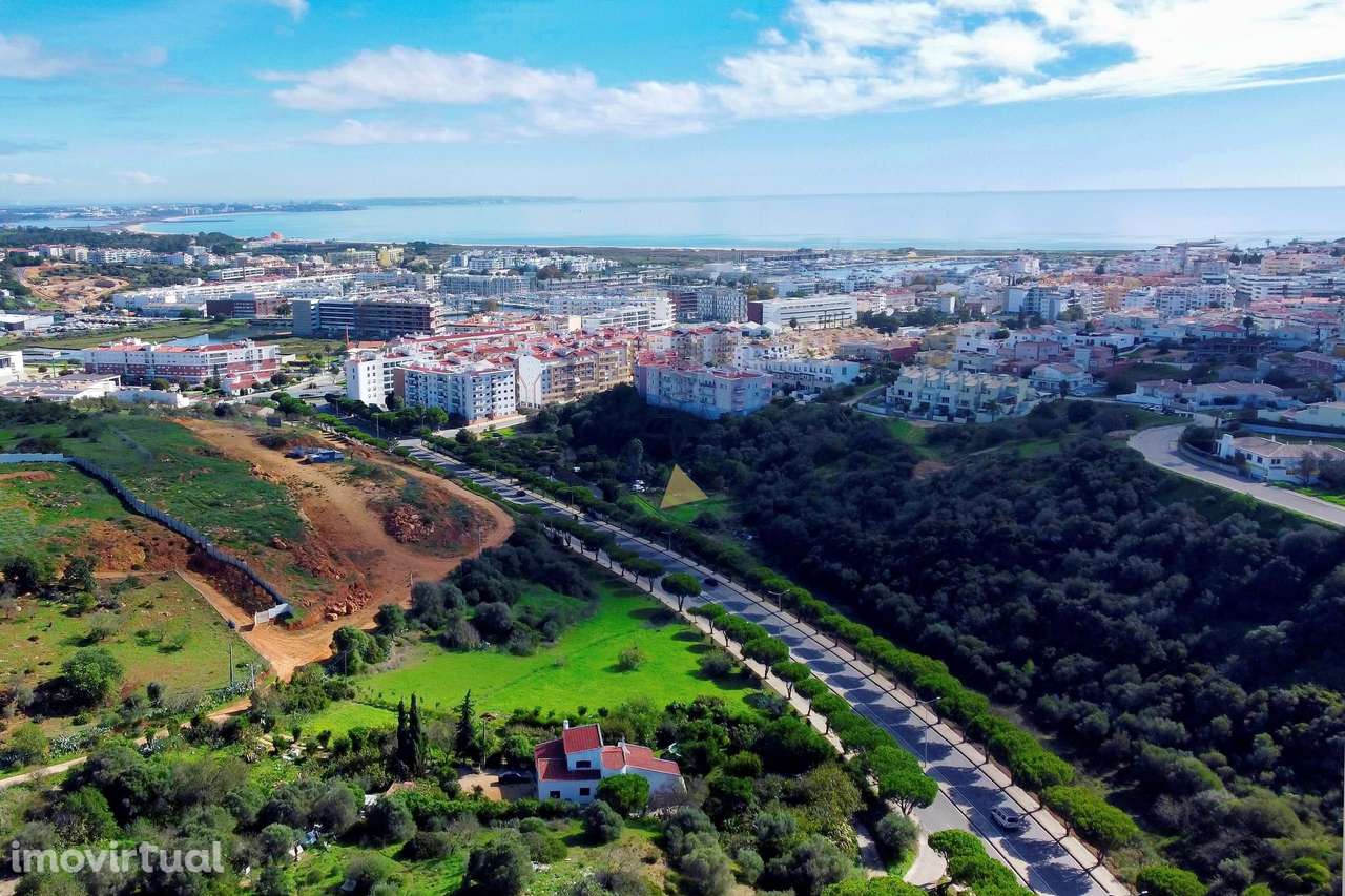 Terreno para construção de prédio multifamiliar em Lagos - Grande imagem: 3/16