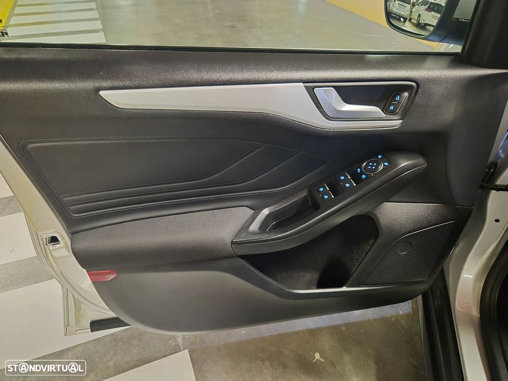 Ford Focus SW 1.5 EcoBlue S&S Aut. TITANIUM - 35