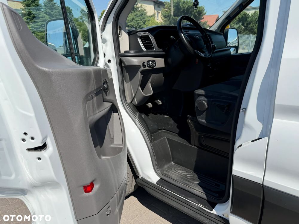 Ford Transit Kombi L3H2 Limited - 10