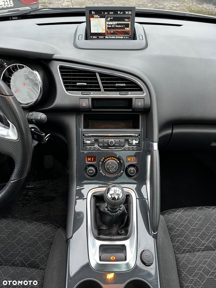 Peugeot 3008 1.6 BlueHDi Style S&S - 17