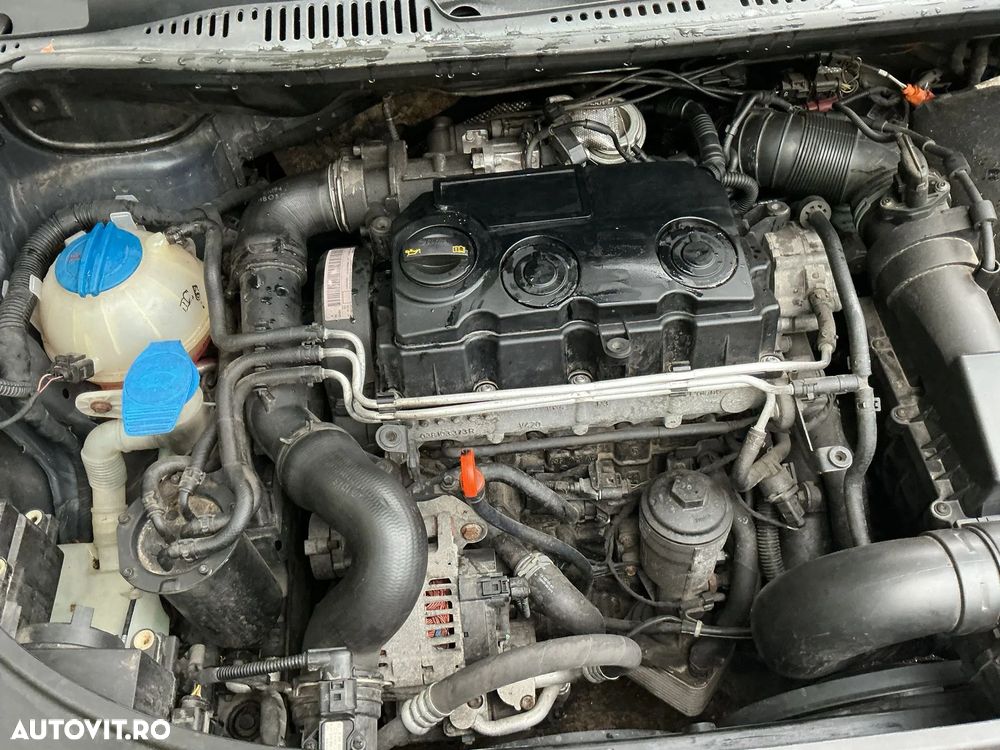 Volkswagen Touran - 3