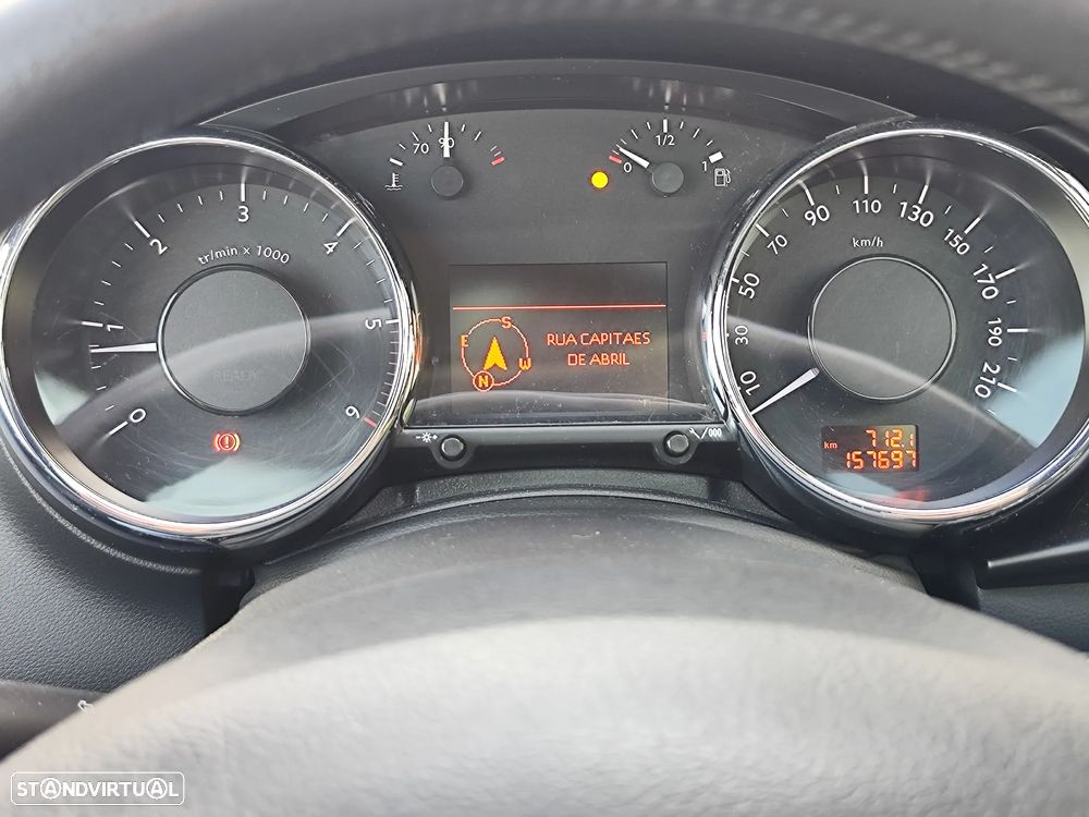 Peugeot 3008 1.6 HDi Allure - 32