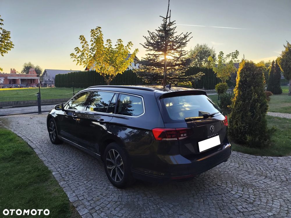 Volkswagen Passat - 8