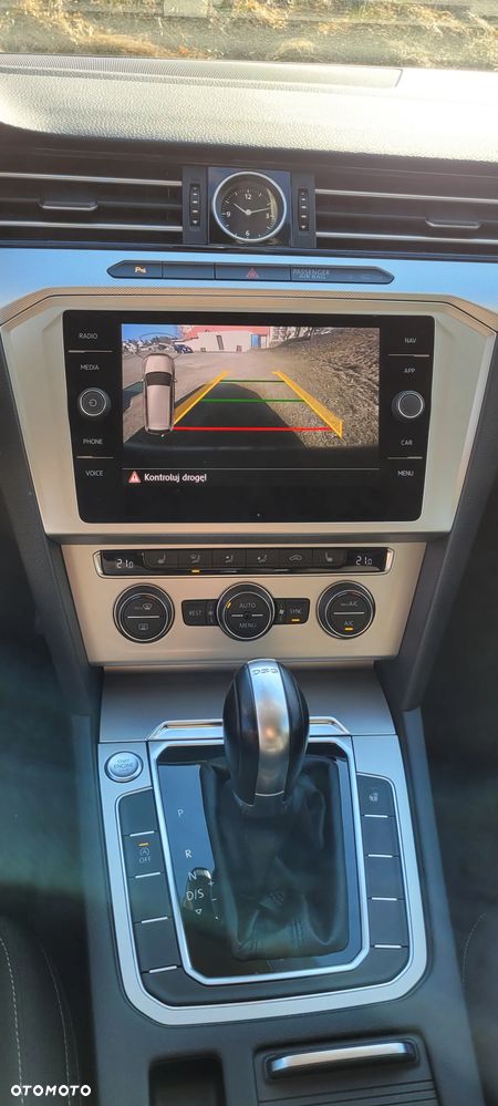 Volkswagen Passat 2.0 TDI SCR DSG Highline - 12