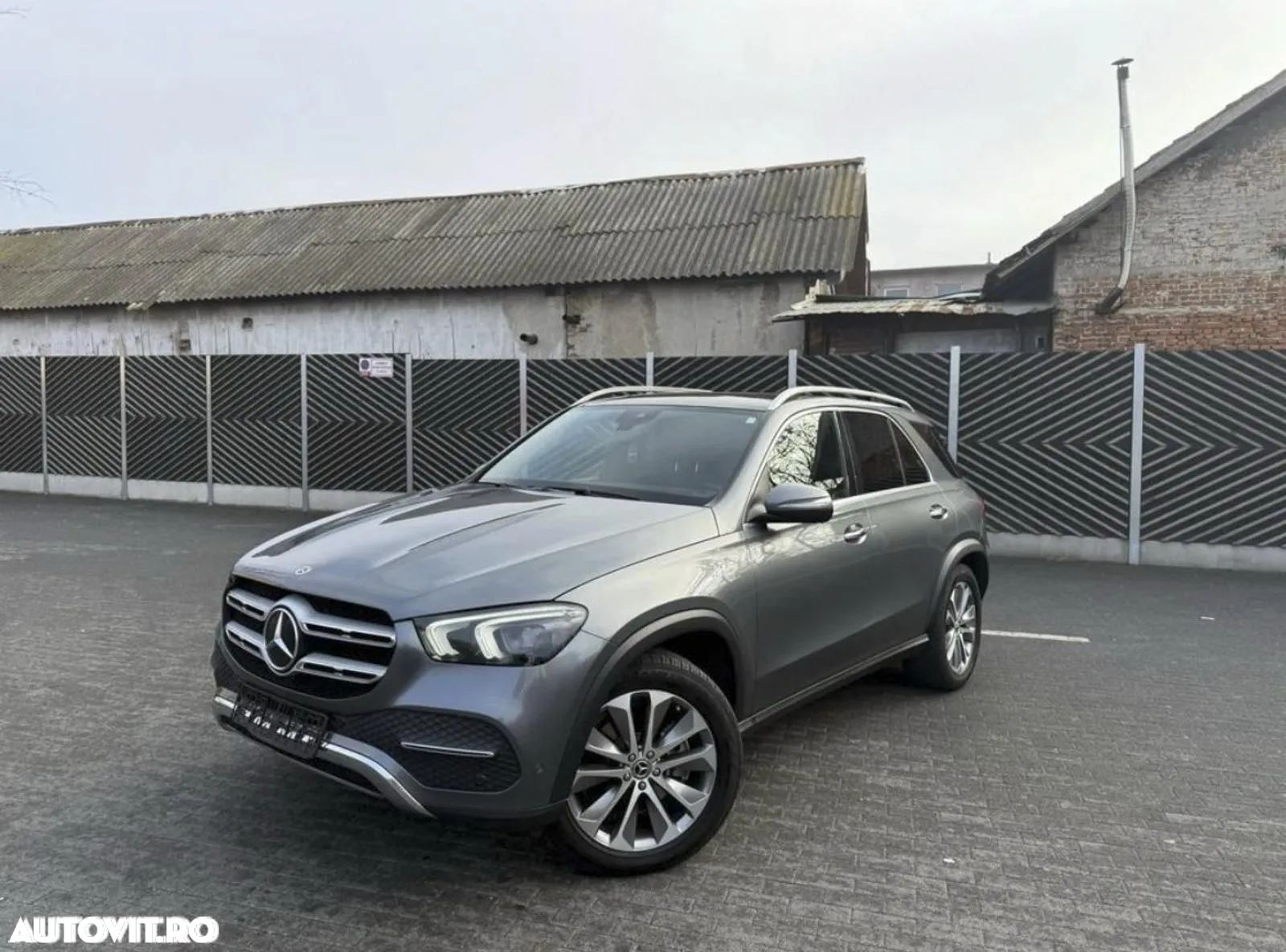 Mercedes-Benz GLE - 1