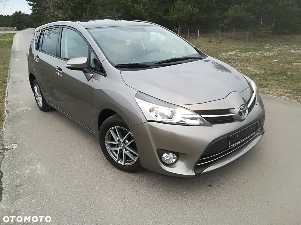 Toyota Verso 1.6 D-4D Prestige - 2